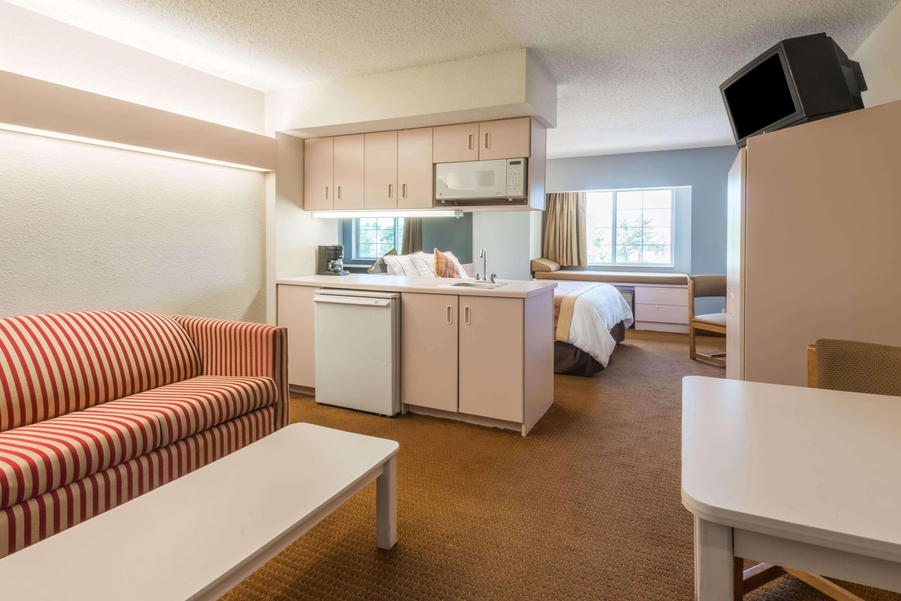 Microtel & By Wyndham Kansas Airport Kansas City