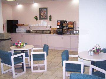 Microtel & By Wyndham Kansas Airport 2*