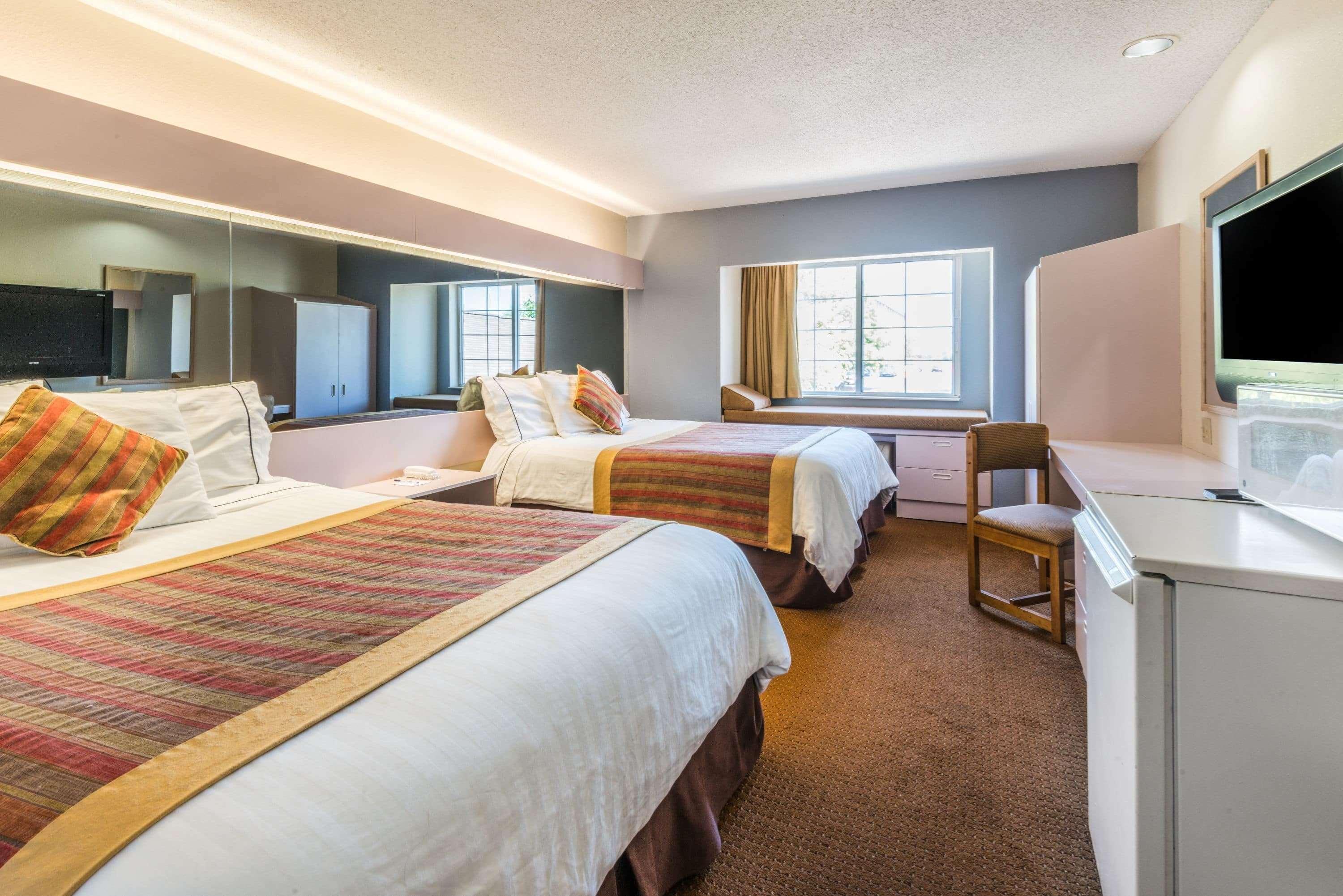 Microtel & By Wyndham Kansas Airport Hotel Kansas City