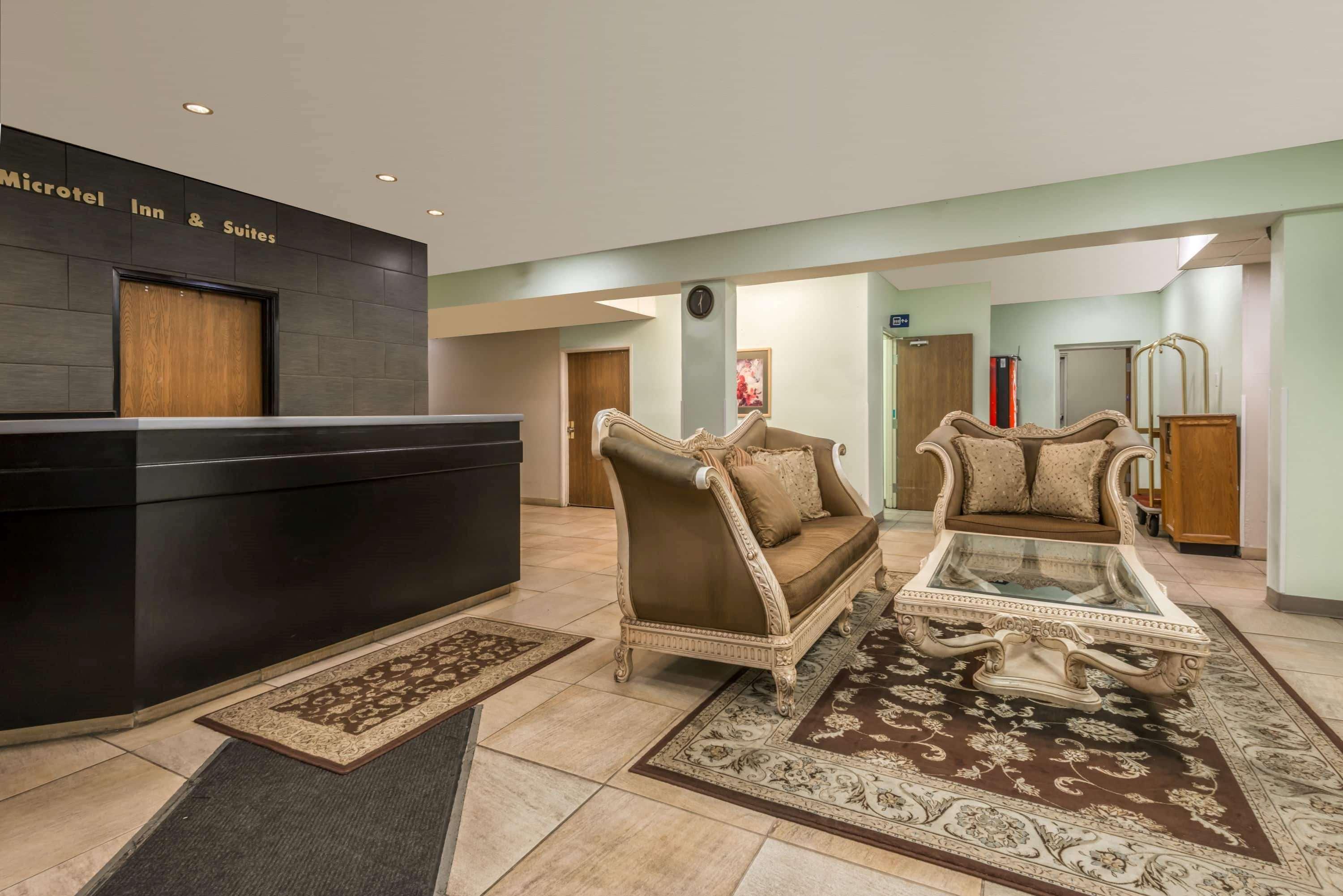 Hotel Microtel & By Wyndham Kansas Airport 2*