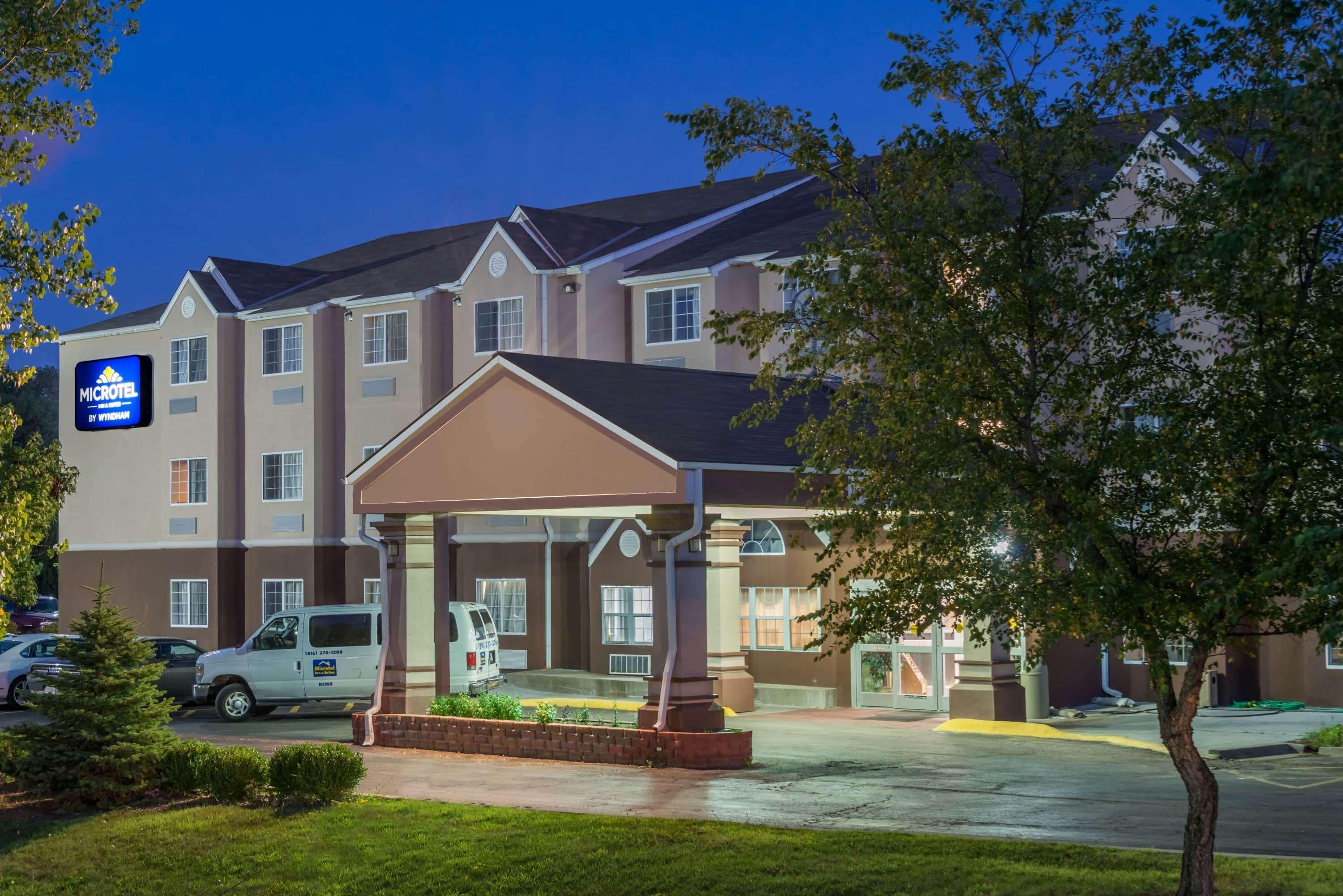 Microtel & By Wyndham Kansas Airport 2*