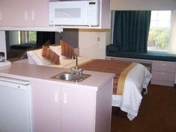 Hotel Microtel & By Wyndham Kansas Airport Kansas City